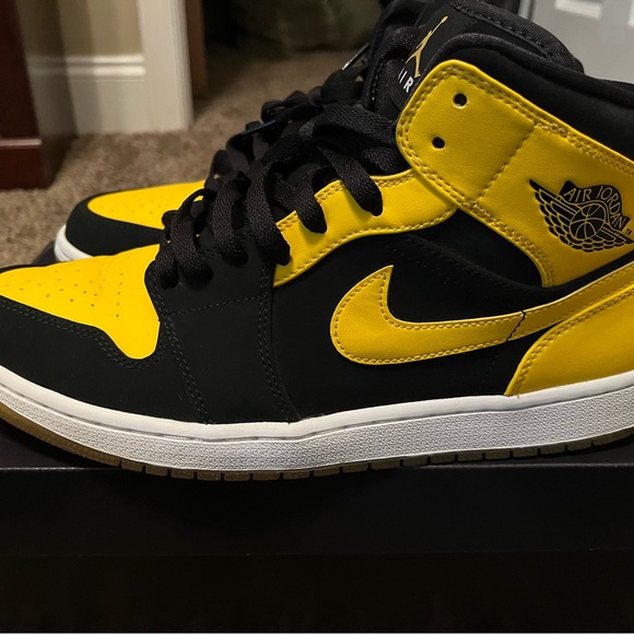Air Jordan 1 Retro Mid “ New Love” Black and Yellow Sneakers - Picture 2 of 7